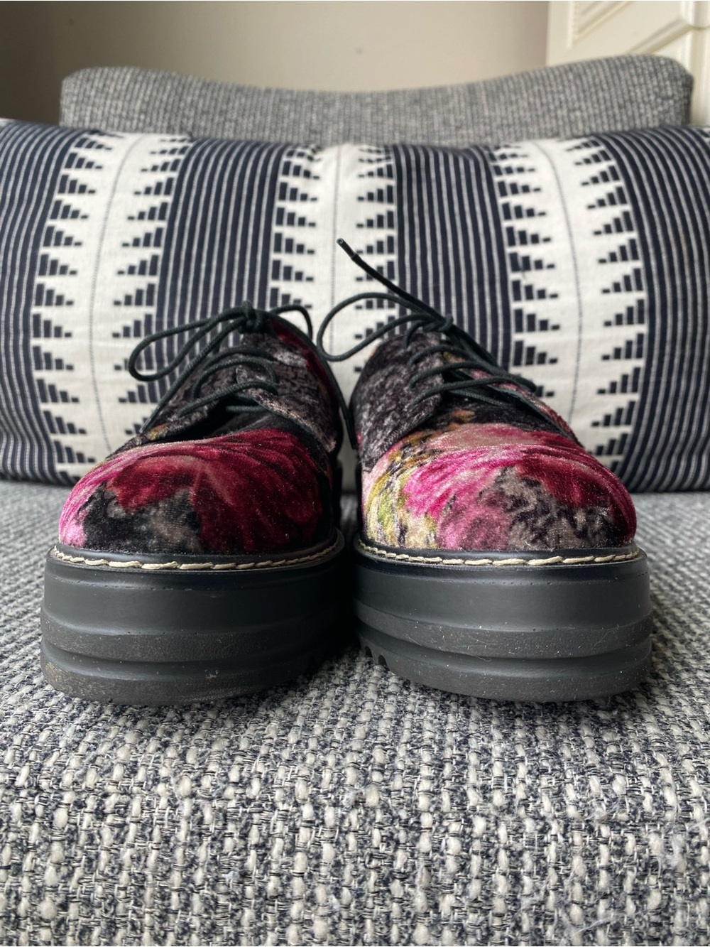 Summit by White Mountain Floral Velvet Platform - Picture 4 of 17